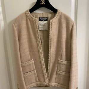 Classic Chanel Beige Wool Jacket w/ Silk Lining & Gold Camellia Flower Buttons